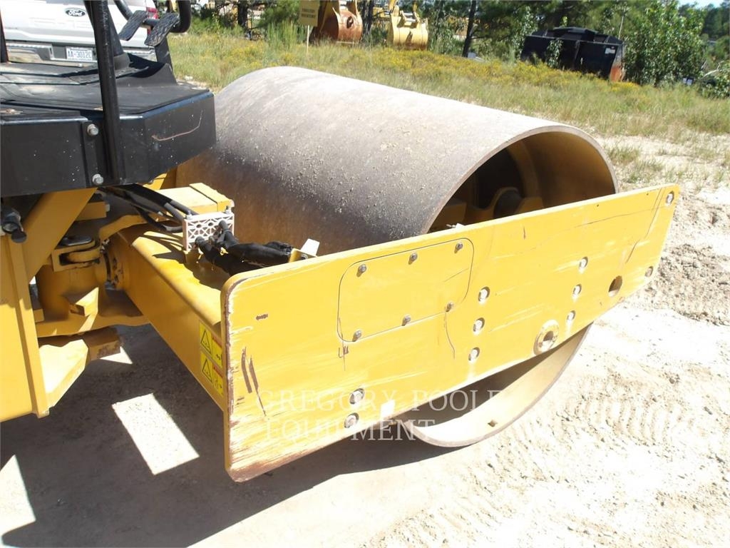 CAT CS44B Single drum rollers