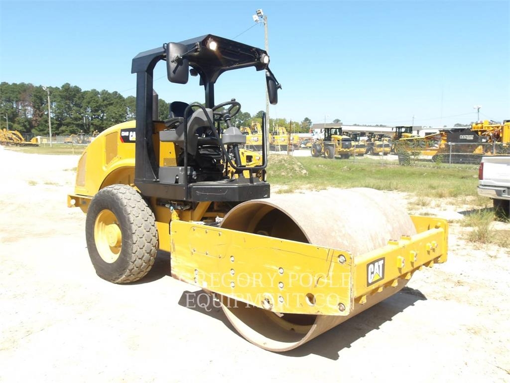 CAT CS44B Single drum rollers