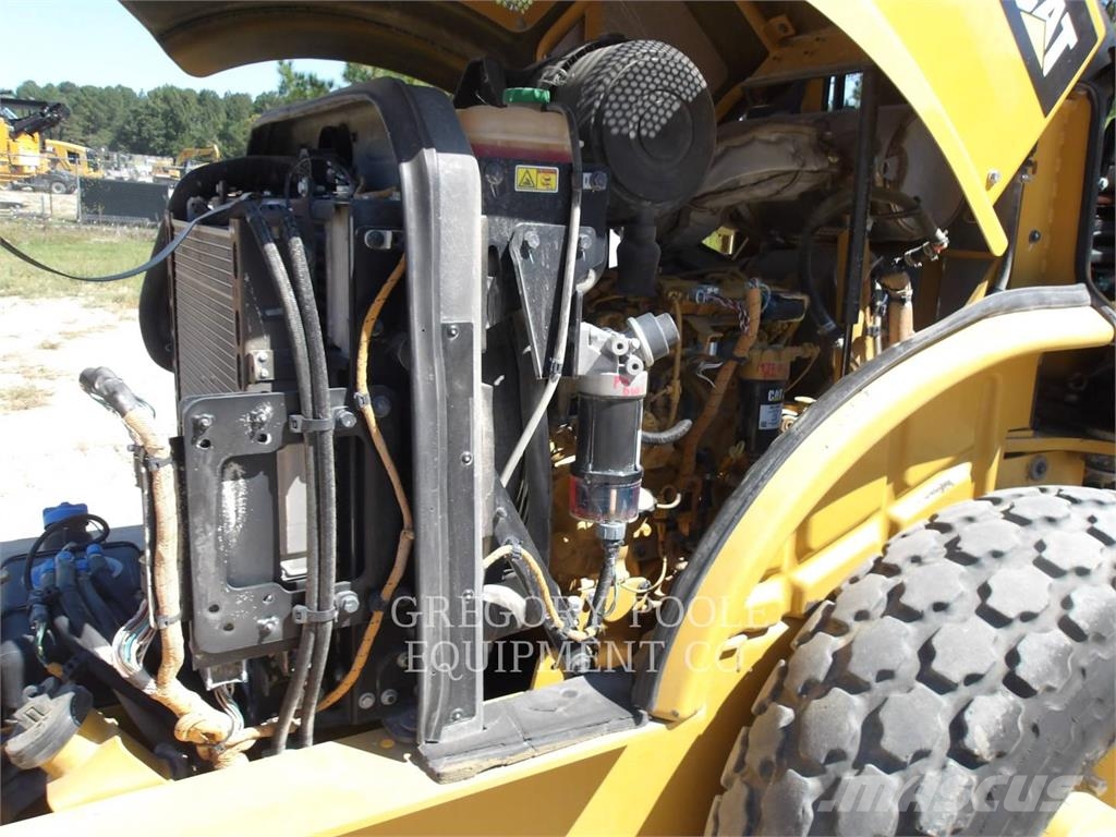 CAT CS44B Single drum rollers