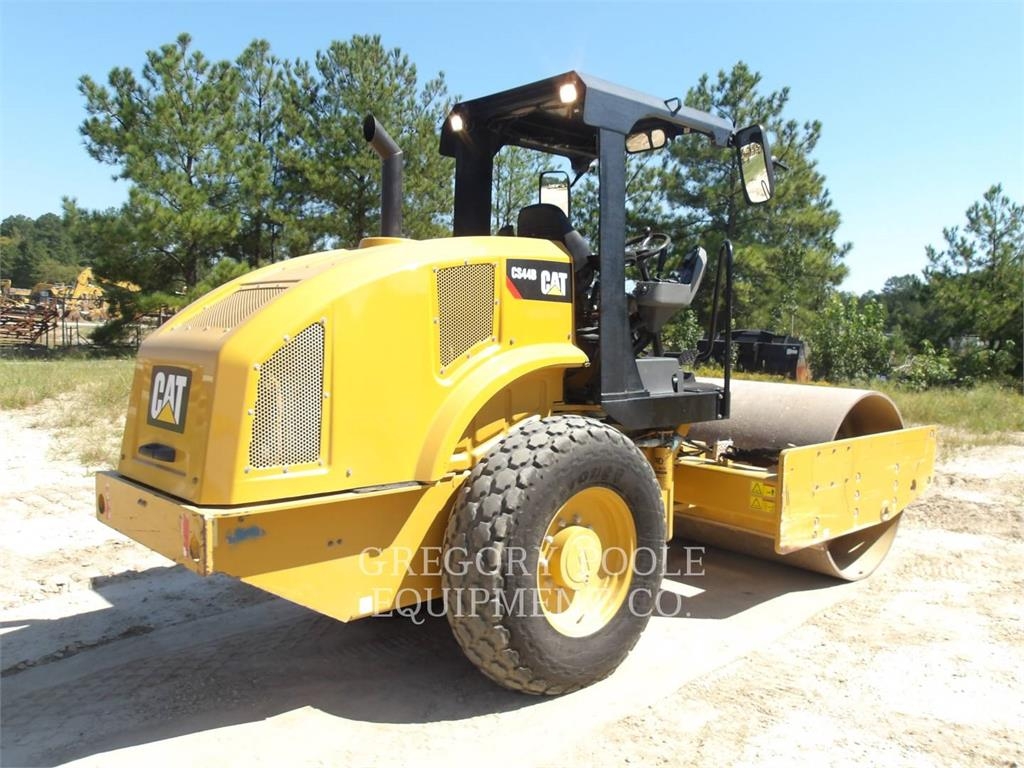 CAT CS44B Single drum rollers