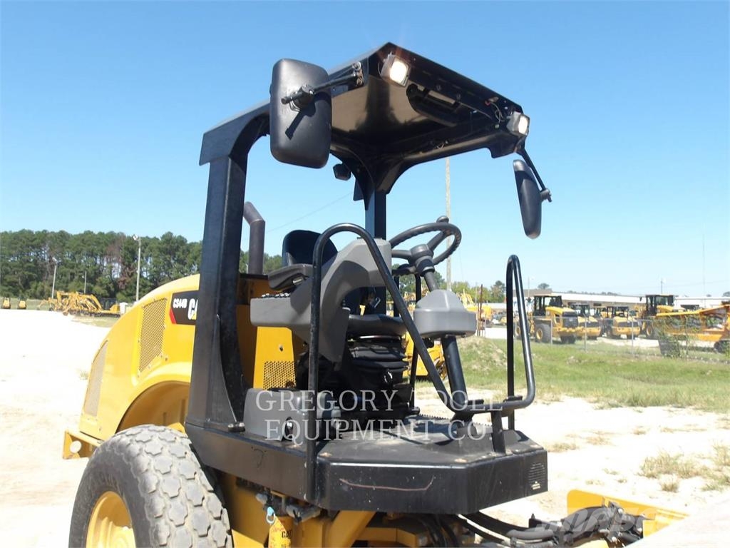 CAT CS44B Single drum rollers