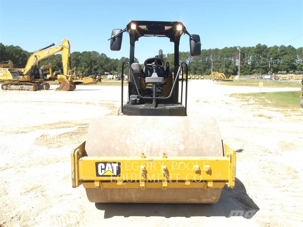 CAT CS44B Single drum rollers