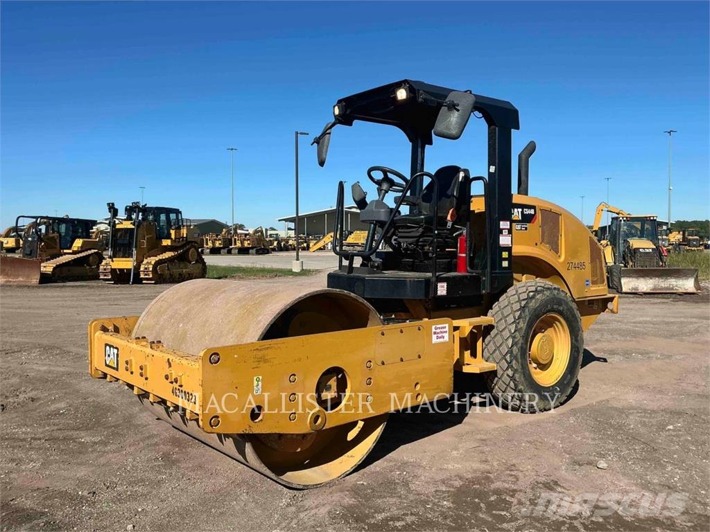CAT CS44B Yksivalssijyrät