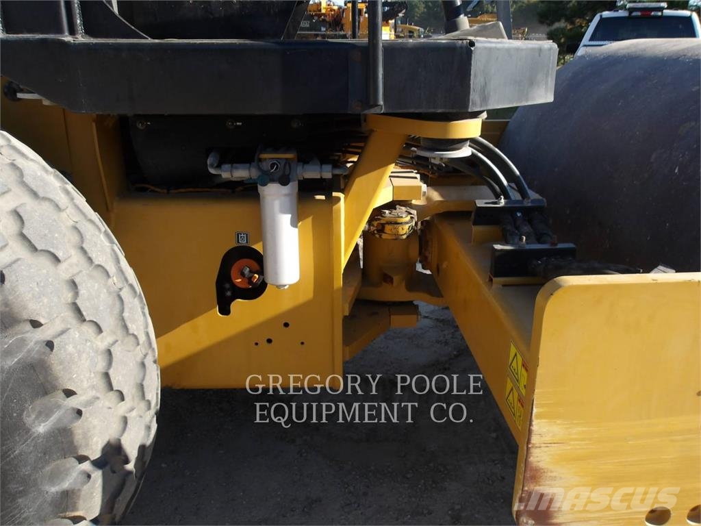 CAT CS54B Single drum rollers