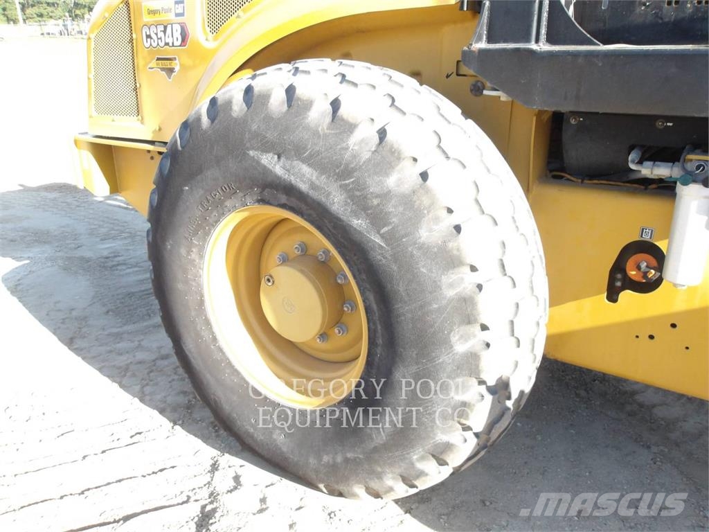 CAT CS54B Single drum rollers