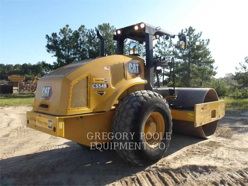 CAT CS54B Single drum rollers