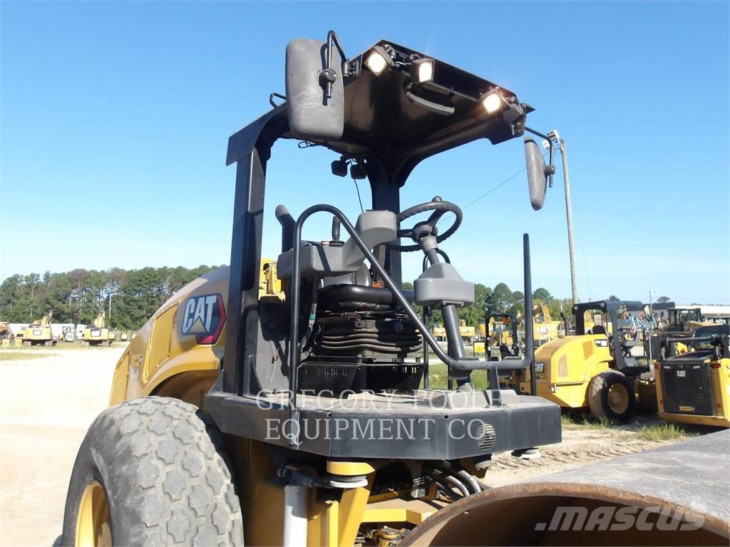 CAT CS54B Single drum rollers