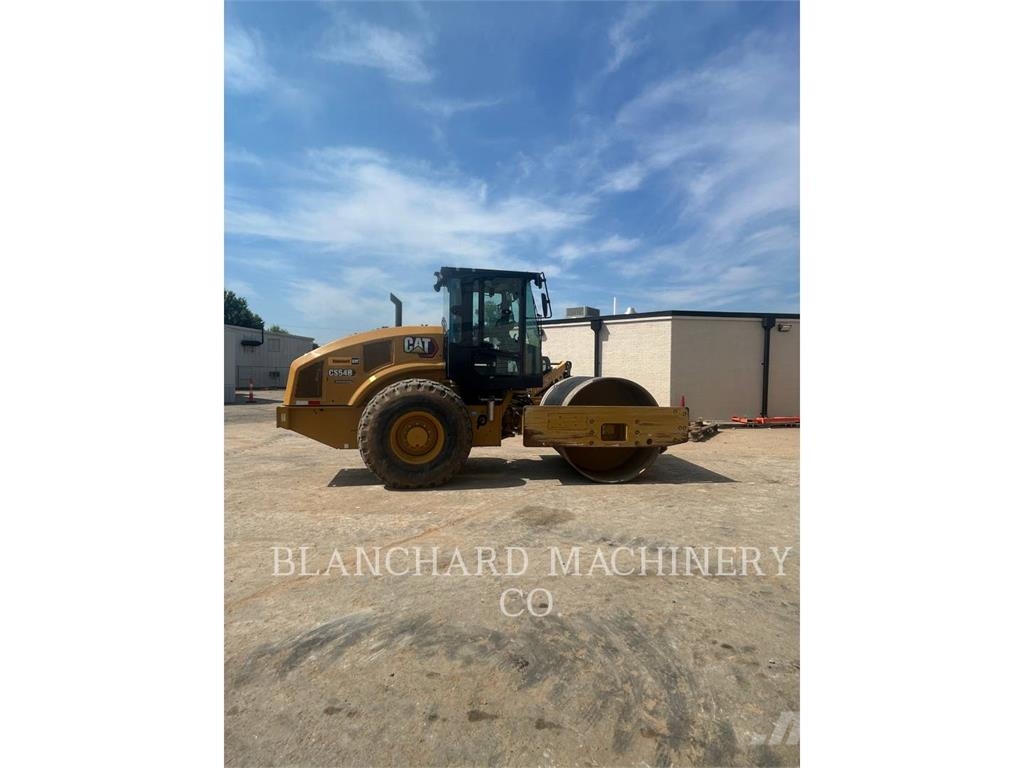 CAT CS54B 單輪滾壓機