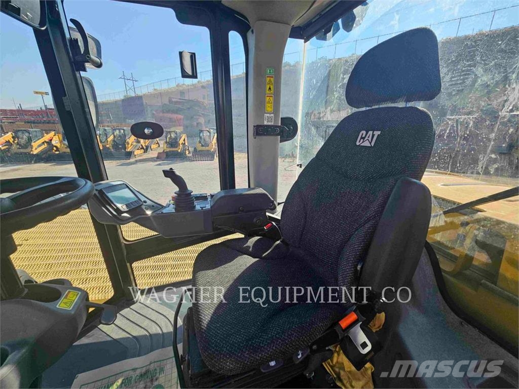 CAT CS56B ضاغطات التربة