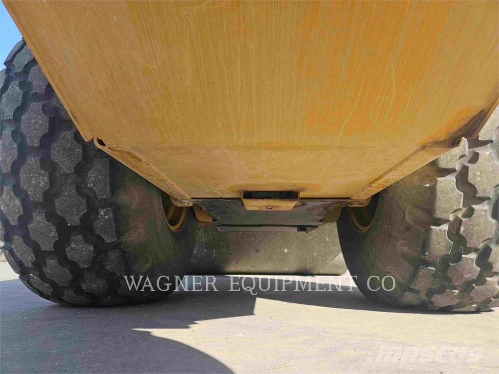 CAT CS56B ضاغطات التربة