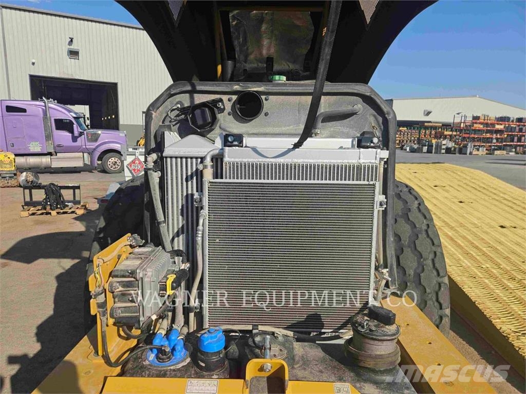 CAT CS56B ضاغطات التربة