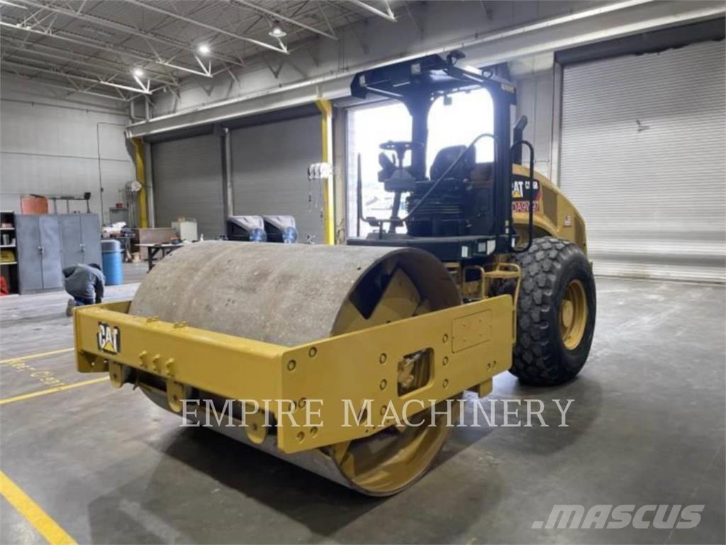 CAT CS56B Single drum rollers