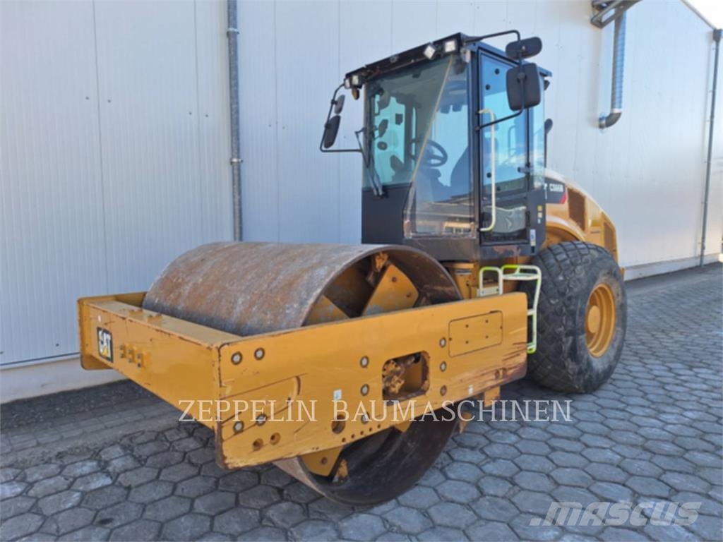CAT CS66B Soil compactors