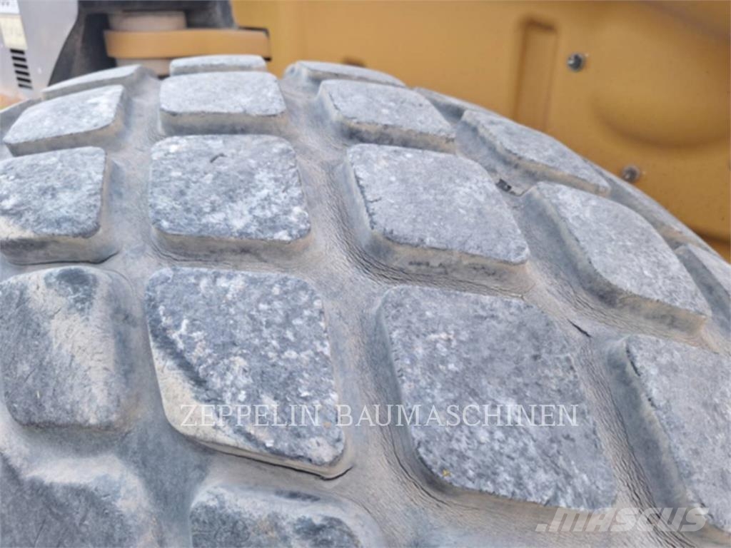 CAT CS66B Soil compactors