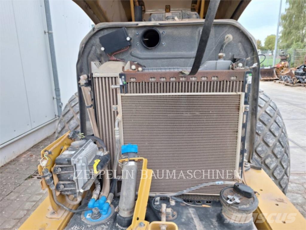 CAT CS66B Soil compactors