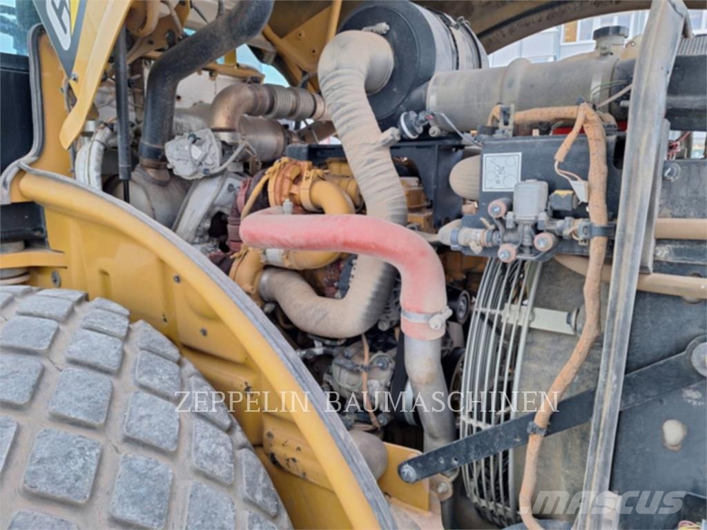 CAT CS66B Soil compactors