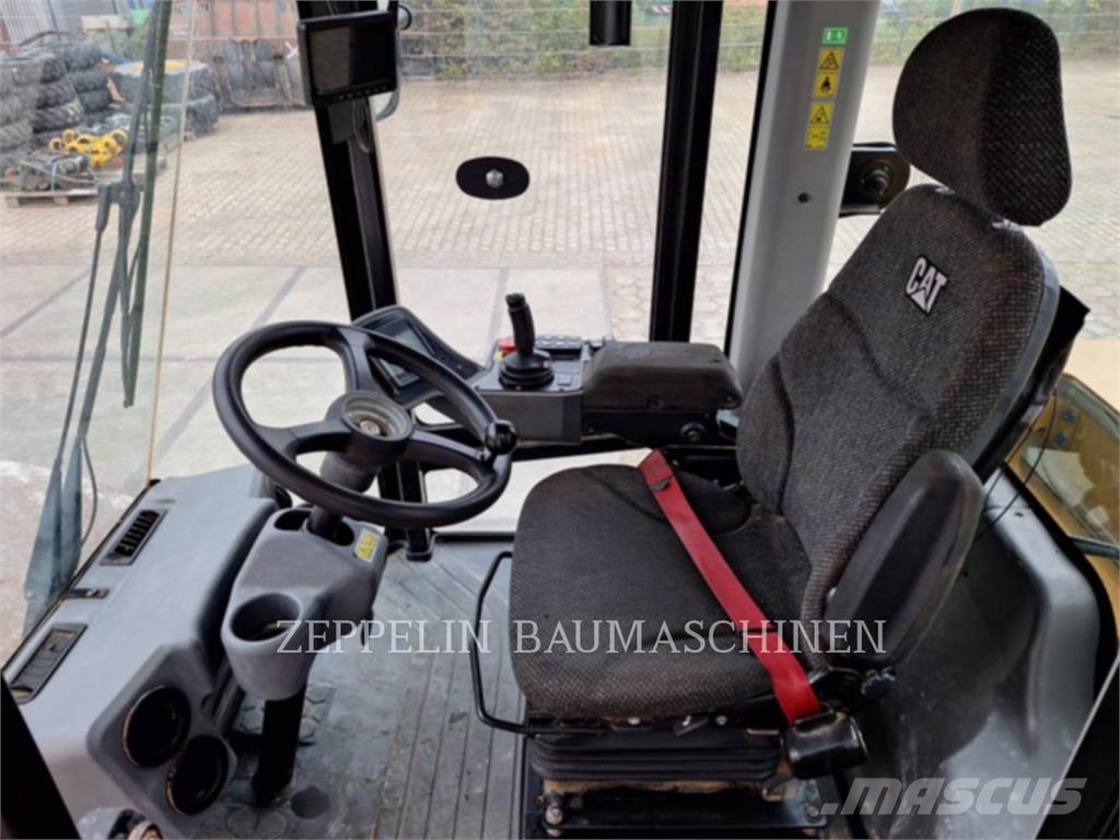 CAT CS66B Soil compactors