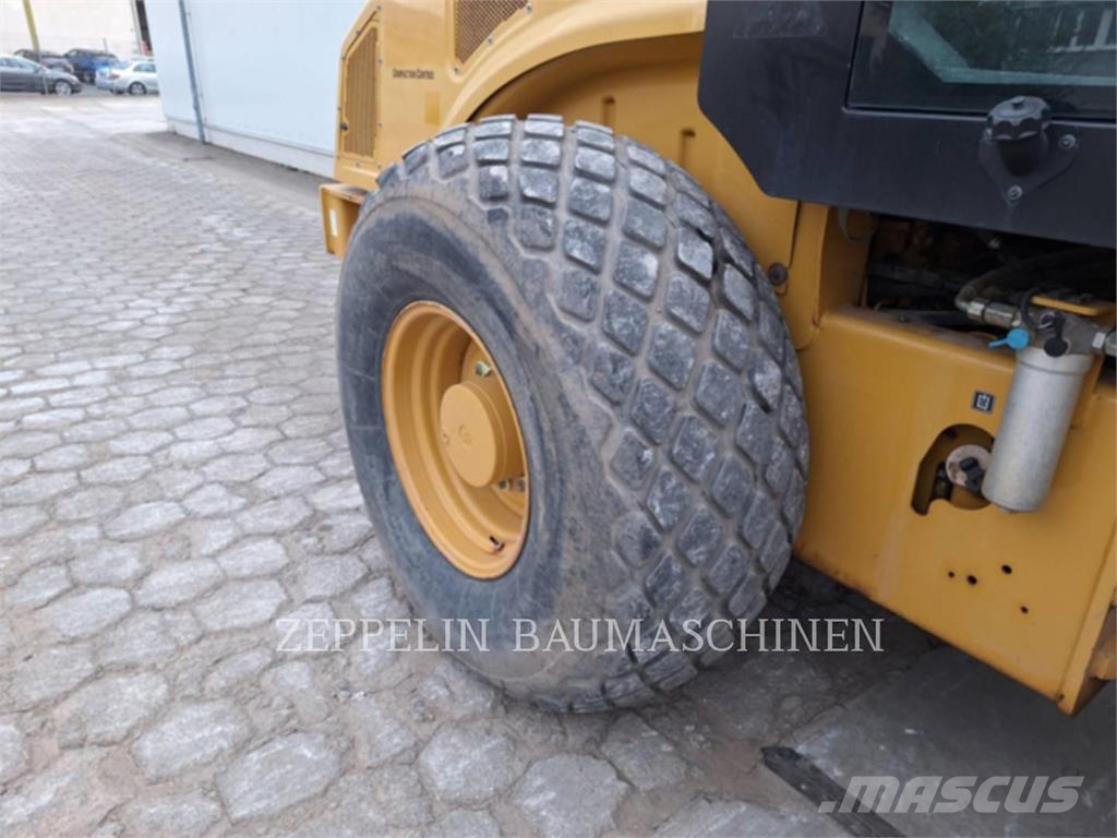 CAT CS66B Soil compactors
