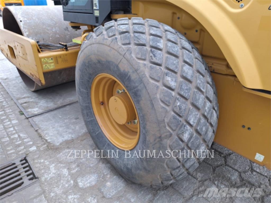 CAT CS66B Soil compactors