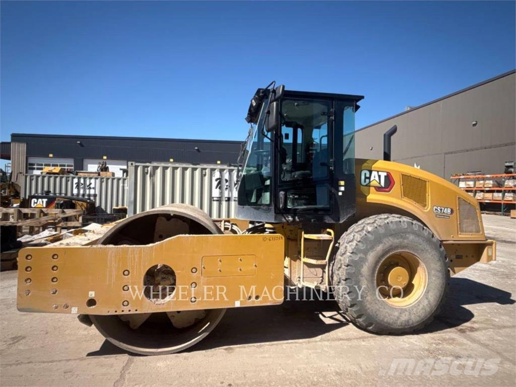CAT CS74B Single drum rollers