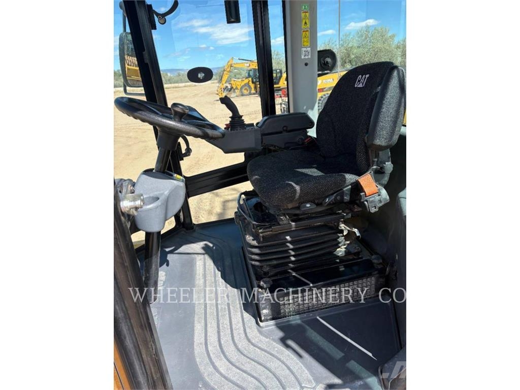 CAT CS74B مداحل أحادية الأسطوانة