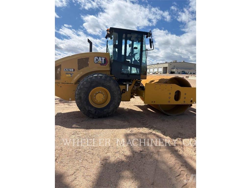 CAT CS74B مداحل أحادية الأسطوانة
