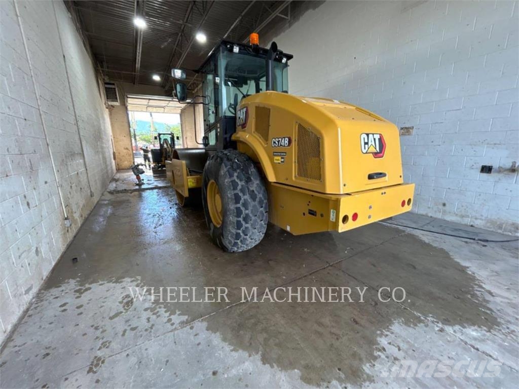 CAT CS74B Single drum rollers