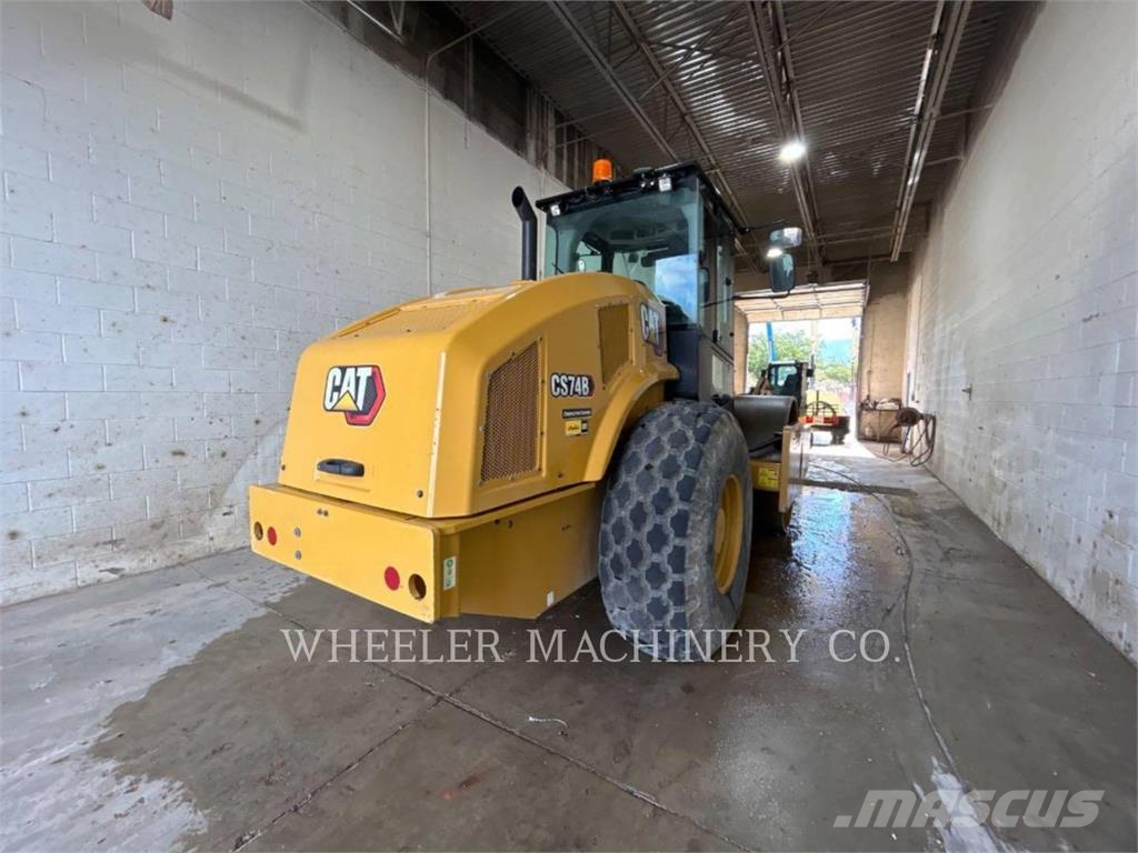 CAT CS74B Single drum rollers