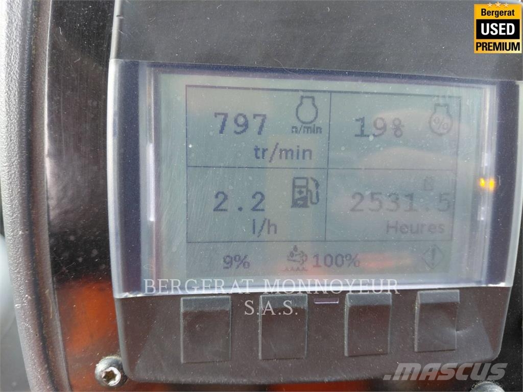 CAT CS74B 4F Půdní kompaktory