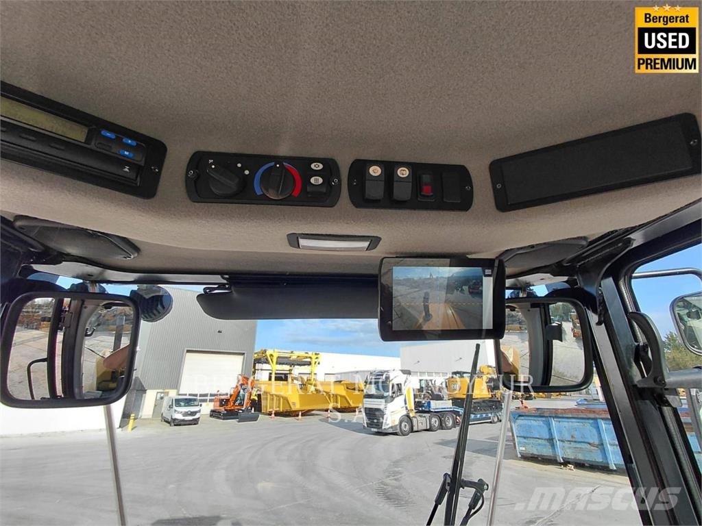 CAT CS74B 4F Compacteur de sol