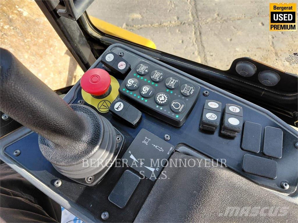 CAT CS74B 4F Compacteur de sol