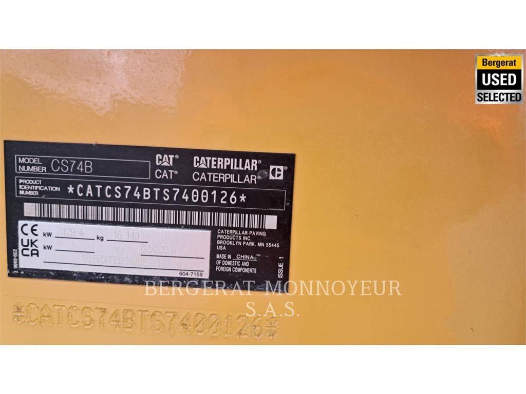 CAT CS74B 4F Compacteur de sol