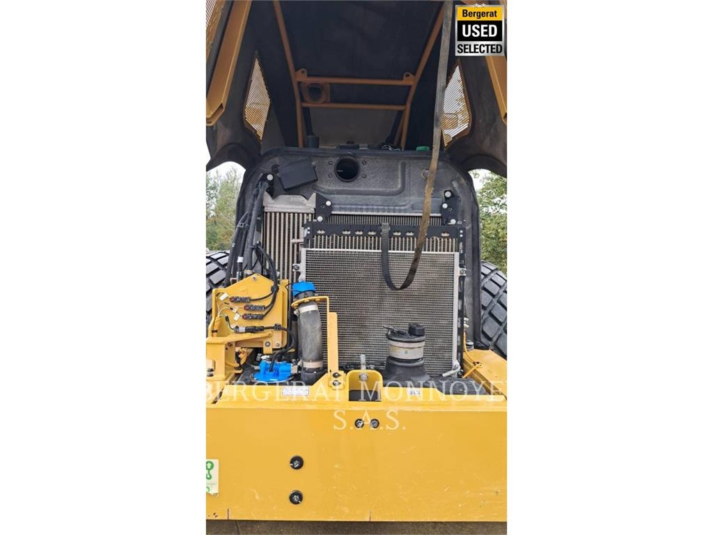 CAT CS74B 4F Compacteur de sol