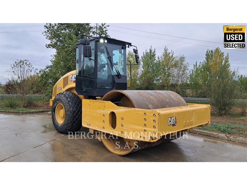 CAT CS74B 4F Compacteur de sol