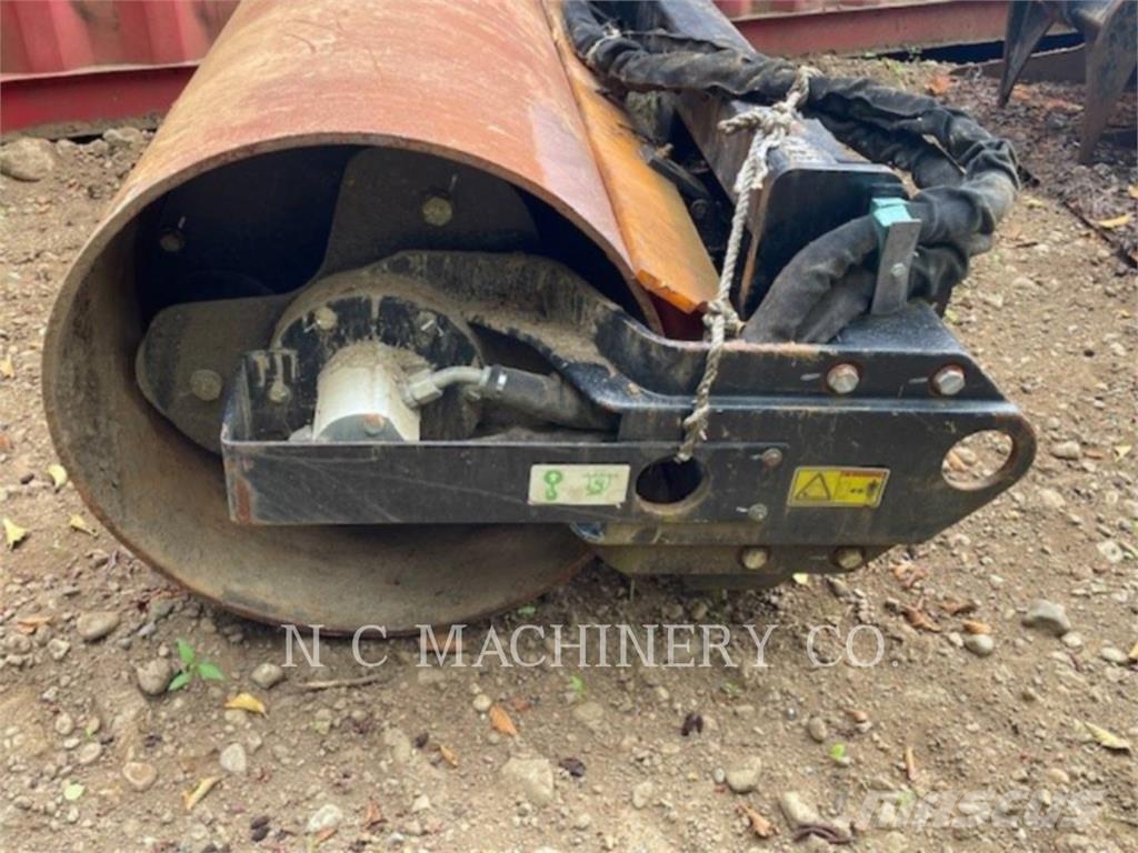 CAT CV117 Lietoti riteņu kompaktiekrāvēji