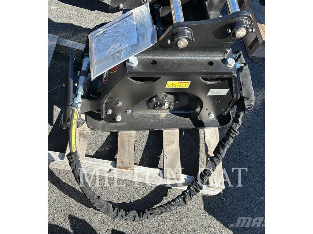 CAT CVP16 PLATE COMPACTOR ضاغطات التربة