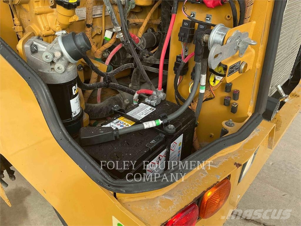 CAT CW16 ソイルコンパクター