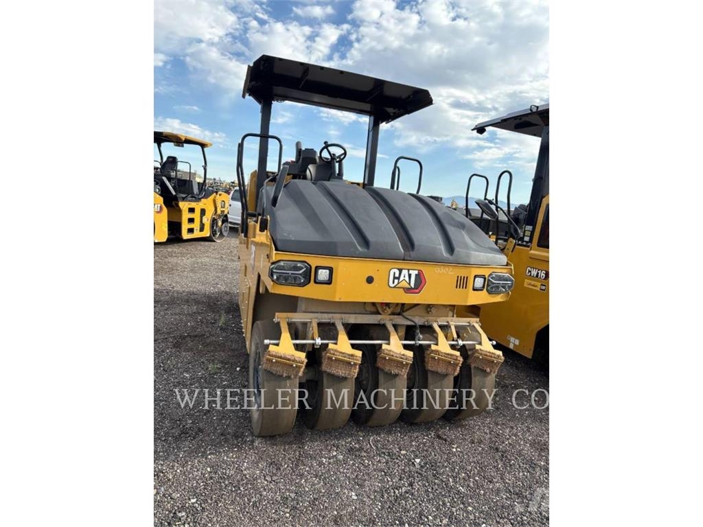 CAT CW16 Pneumatic tired rollers