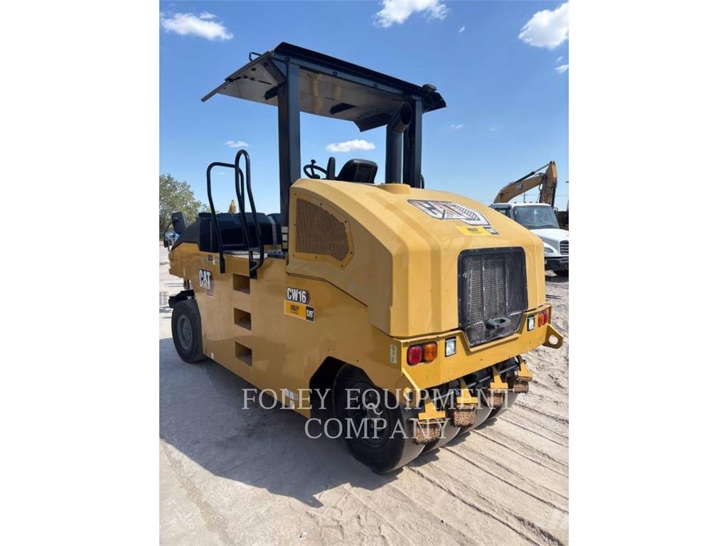 CAT CW16O Erdbauwalzen