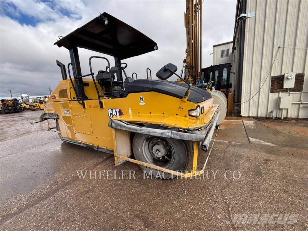 CAT CW34 Pneumorehvidega rullid