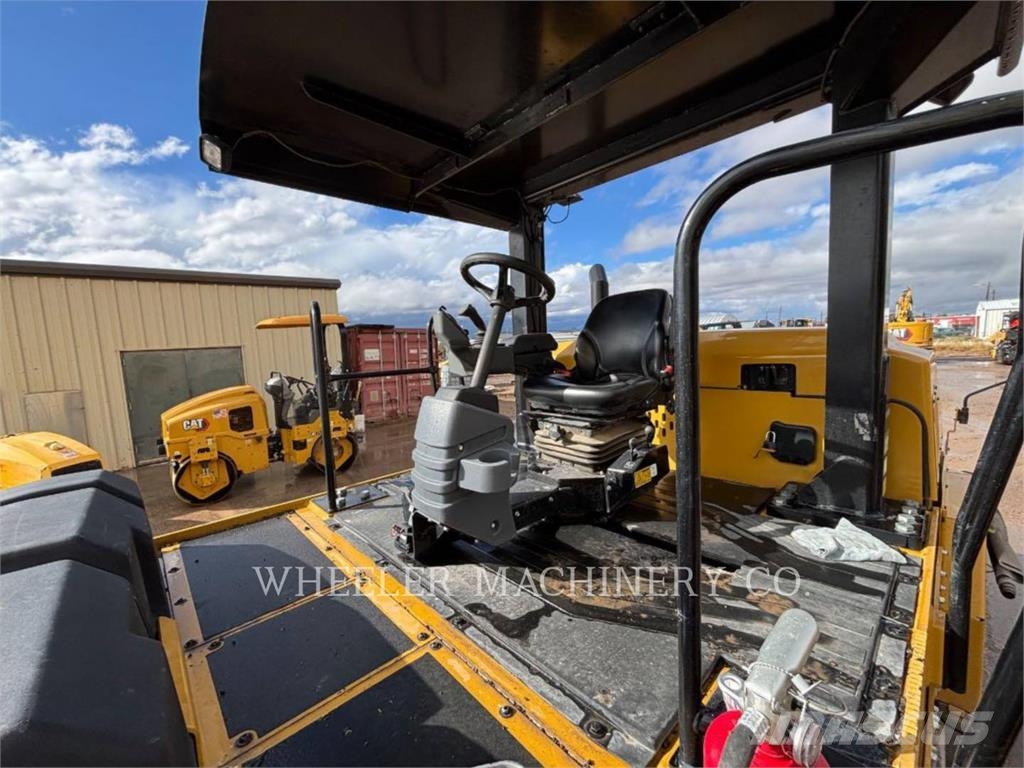 CAT CW34 Pneumorehvidega rullid