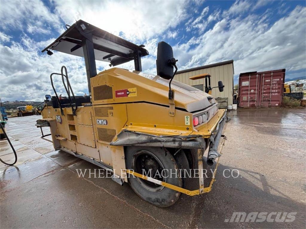 CAT CW34 Pneumorehvidega rullid