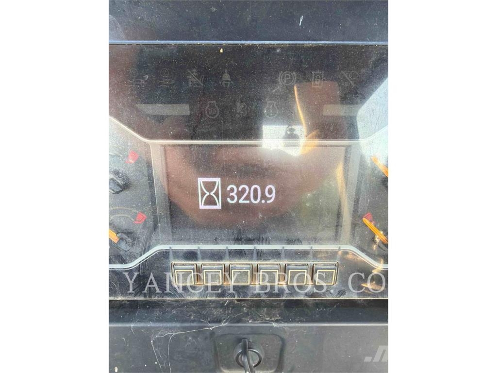 CAT D1 Kāpurķēžu buldozeri
