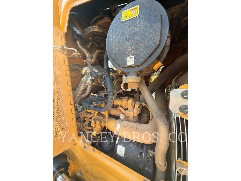CAT D1 Kāpurķēžu buldozeri