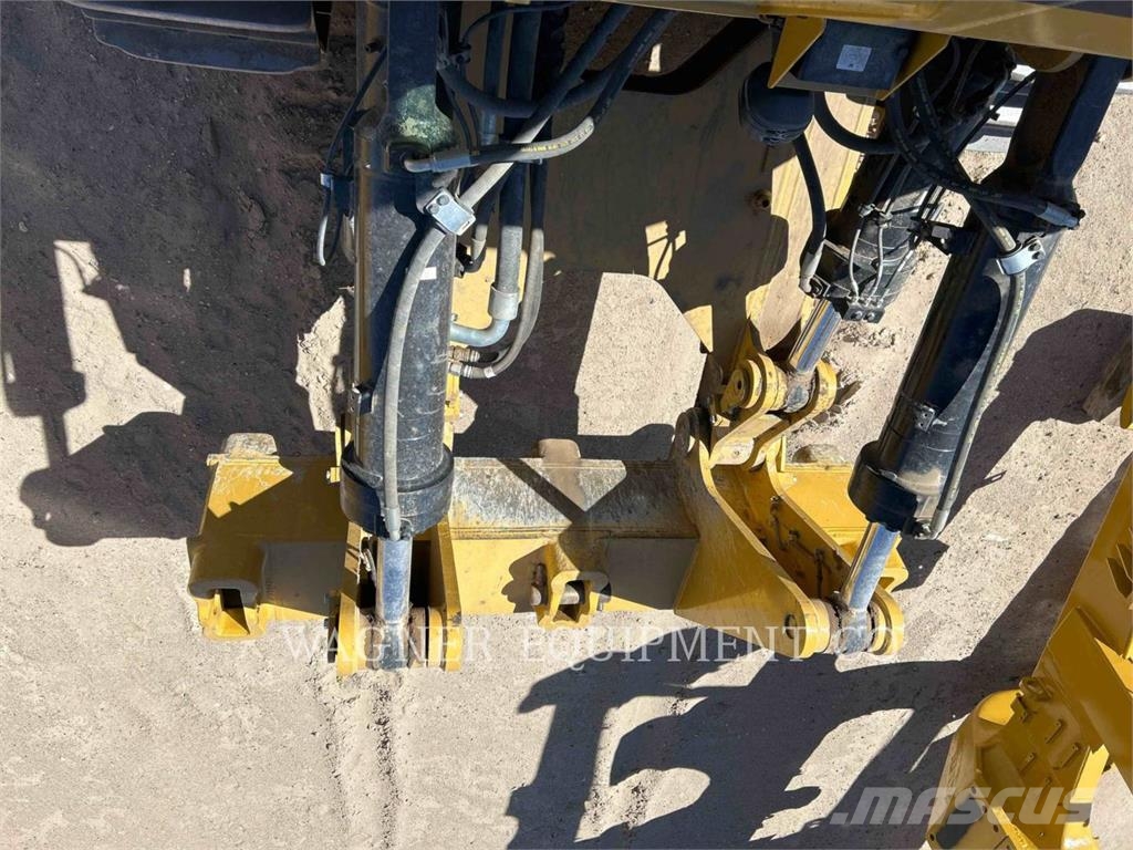 CAT D10T2 ブルドーザー