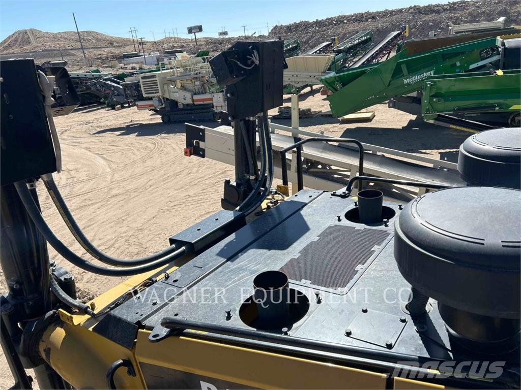 CAT D10T2 ブルドーザー