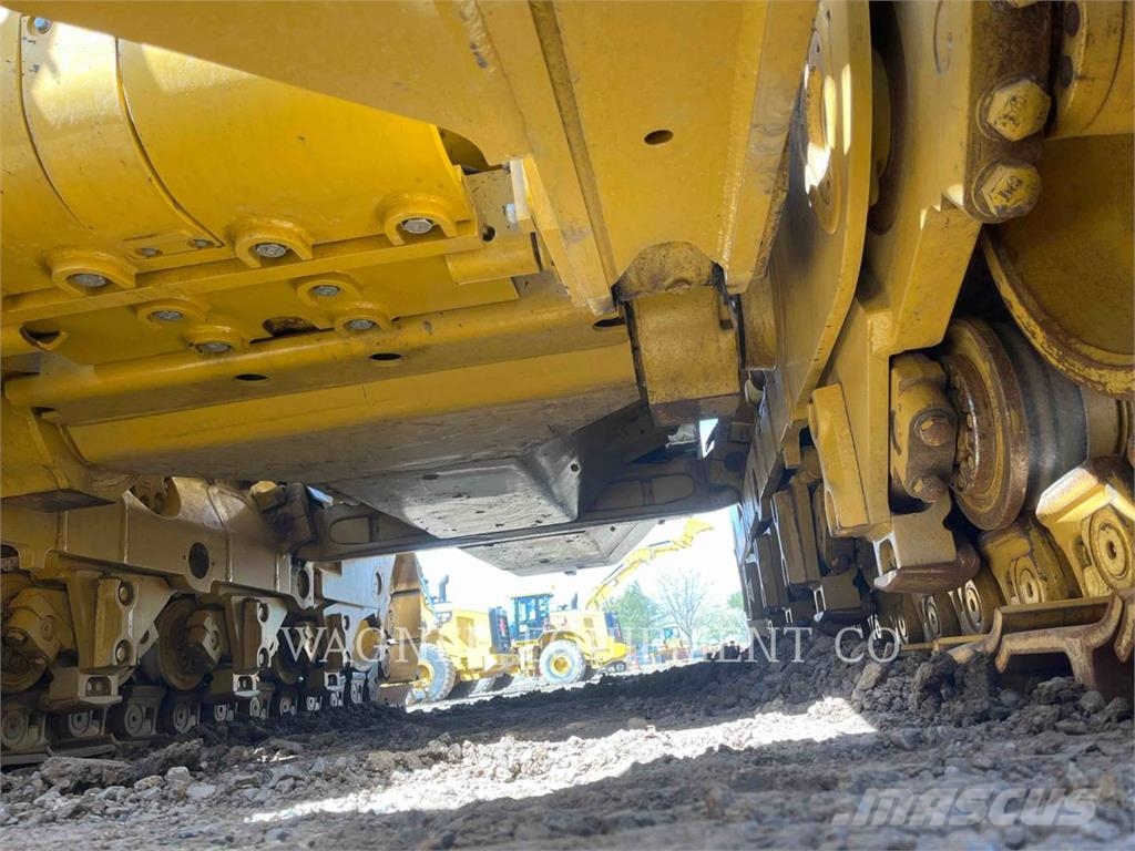 CAT D10T2 Crawler dozers