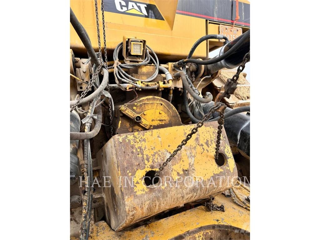 CAT D11R 履帶推土機