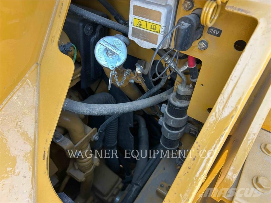 CAT D11T Pásové dozéry