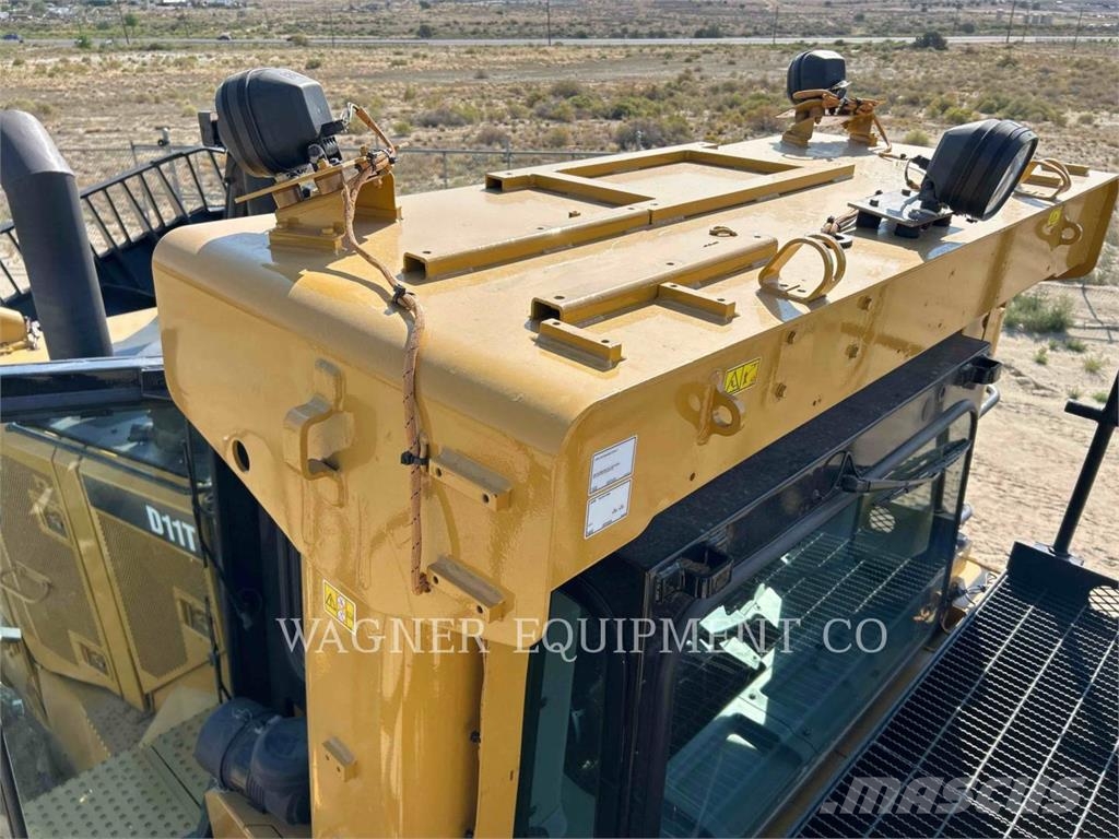 CAT D11T Pásové dozéry
